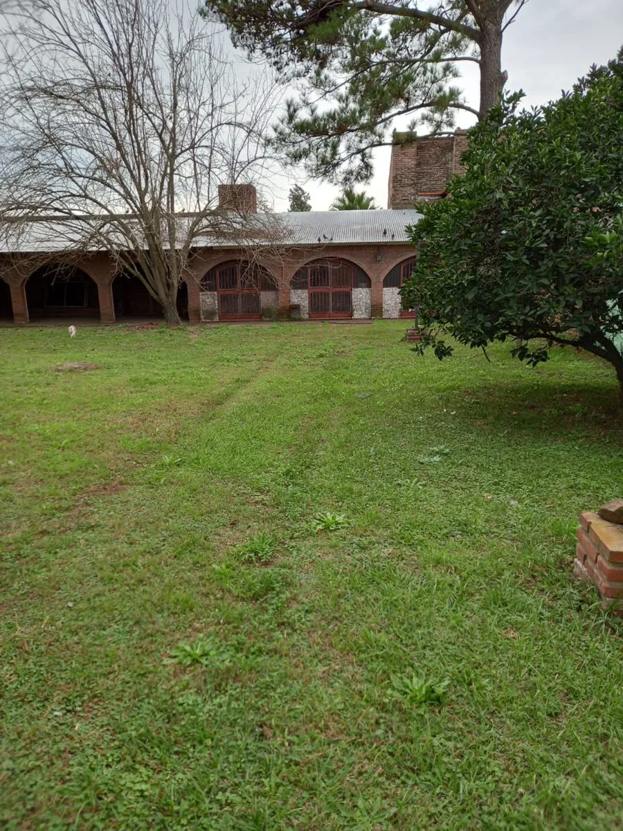 Venta de casa en Sauce viejo con gran terreno! foto 3