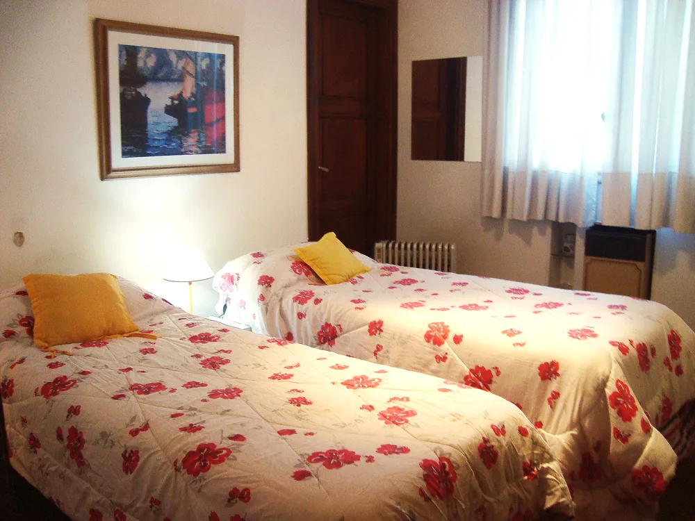 2-bedroom apartment in San Nicolás – photo 10 of 14