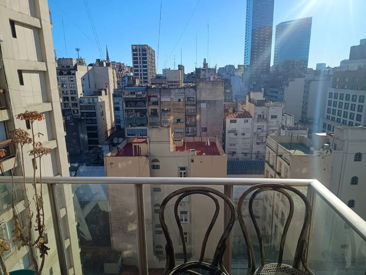 VENTA DEPTO 2 AMB CON BALCON RETIRO foto 2