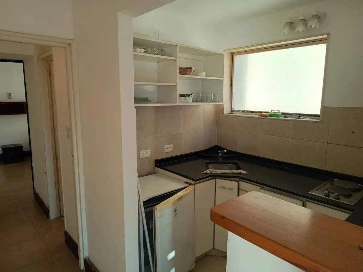 VENTA DEPTO 2 AMB CON BALCON RETIRO foto 4