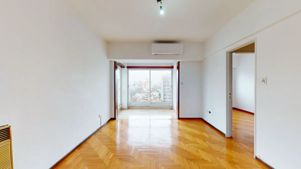 VENTA AMPLIO SEMIPISO BELGRANO 5 AMBIENTES COCHERA foto 5