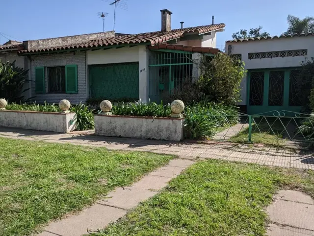 Casa  de 4 Ambientes a la Venta 200 Mts.AV.PAVON