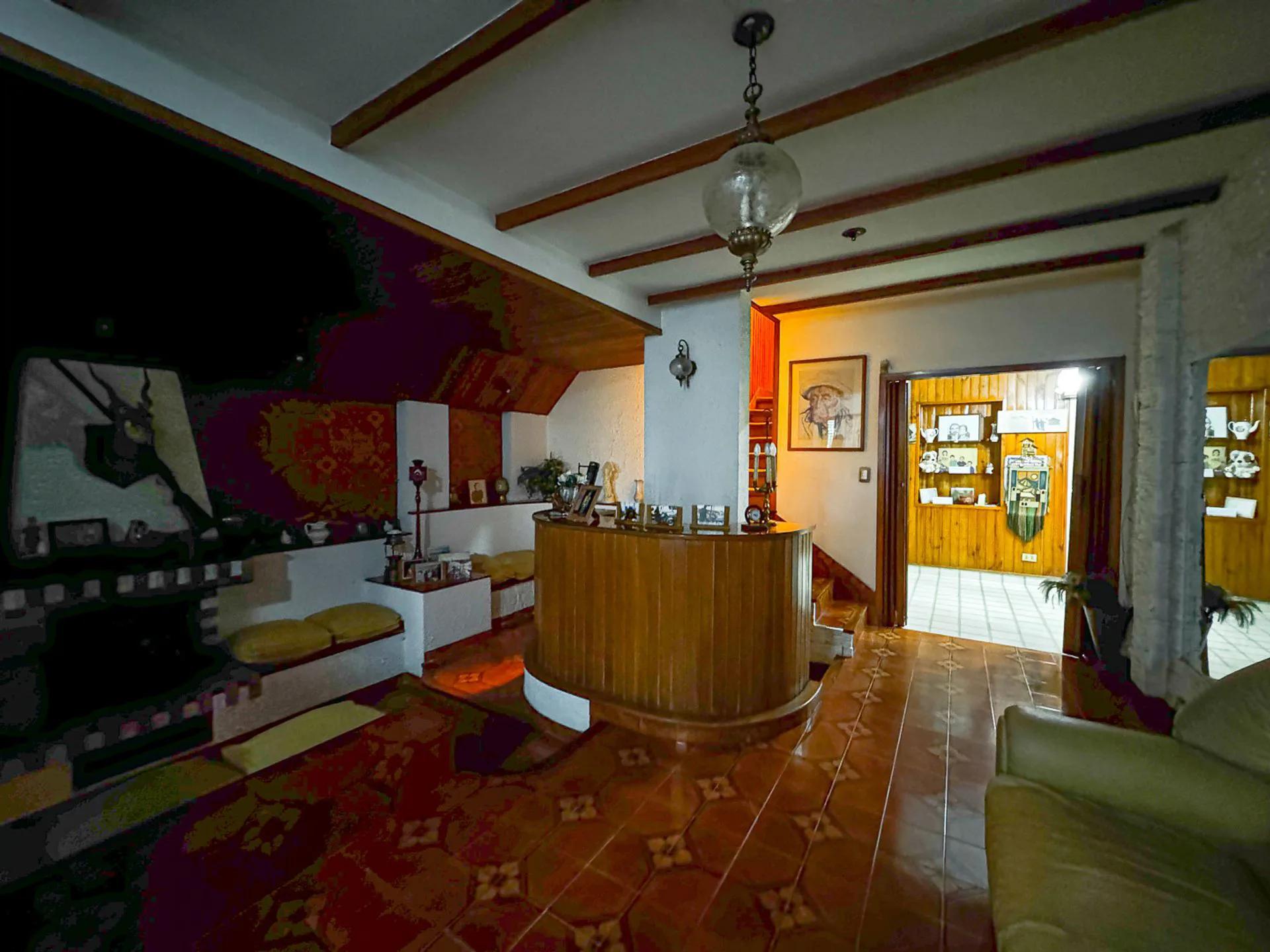 CASA CON PILETA 5 DORMI-VENTA-CASTELAR -APTO CREDI foto 3