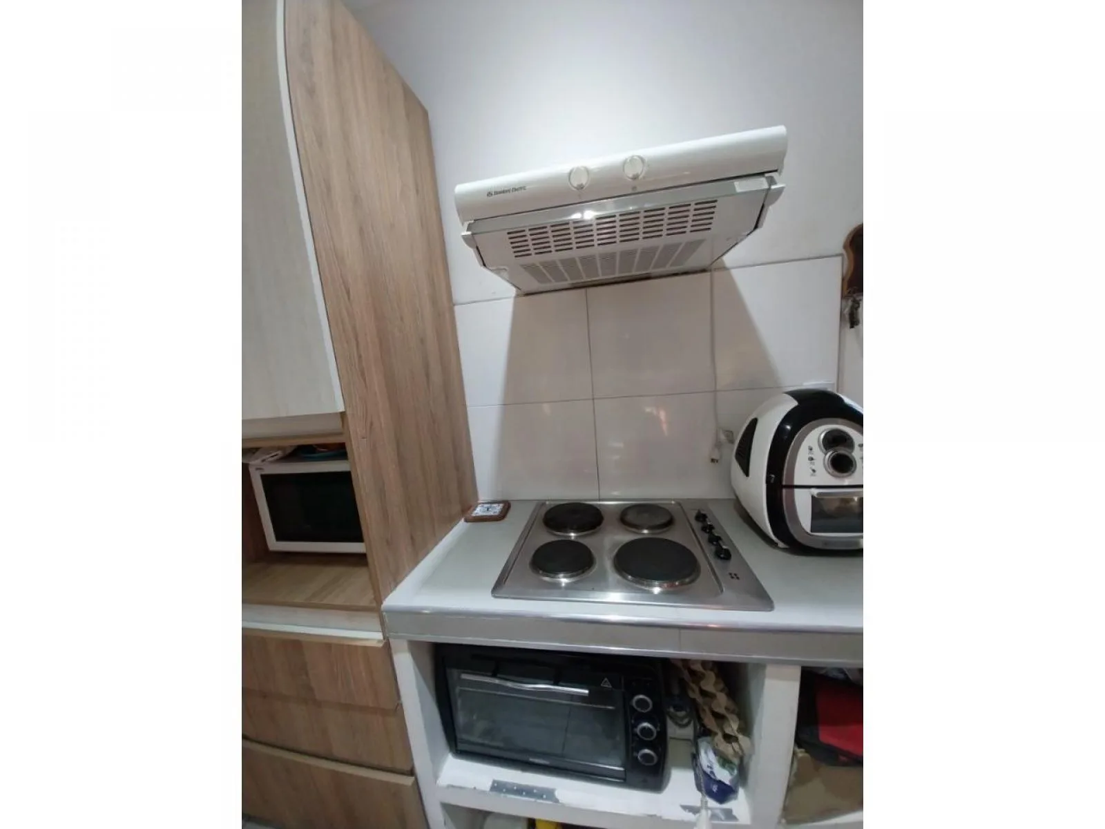 Casa Con Patio Muy Amplio C Pileta - Calefon Solar - Porton Automatico - 3 Split Frio-calor - Sólo 1 Año De Antigüedad. foto 4