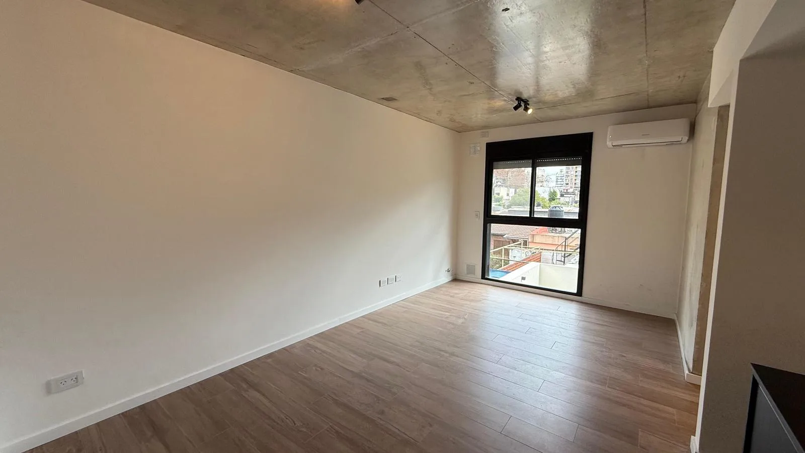 Rioja y Rodríguez - Departamento de 1 dormitorio - Rosario, Barrio Lourdes foto 2