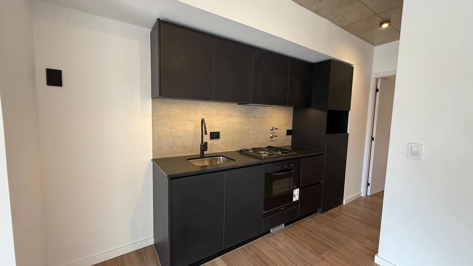 Rioja y Rodríguez - Departamento de 1 dormitorio - Rosario, Barrio Lourdes foto 3