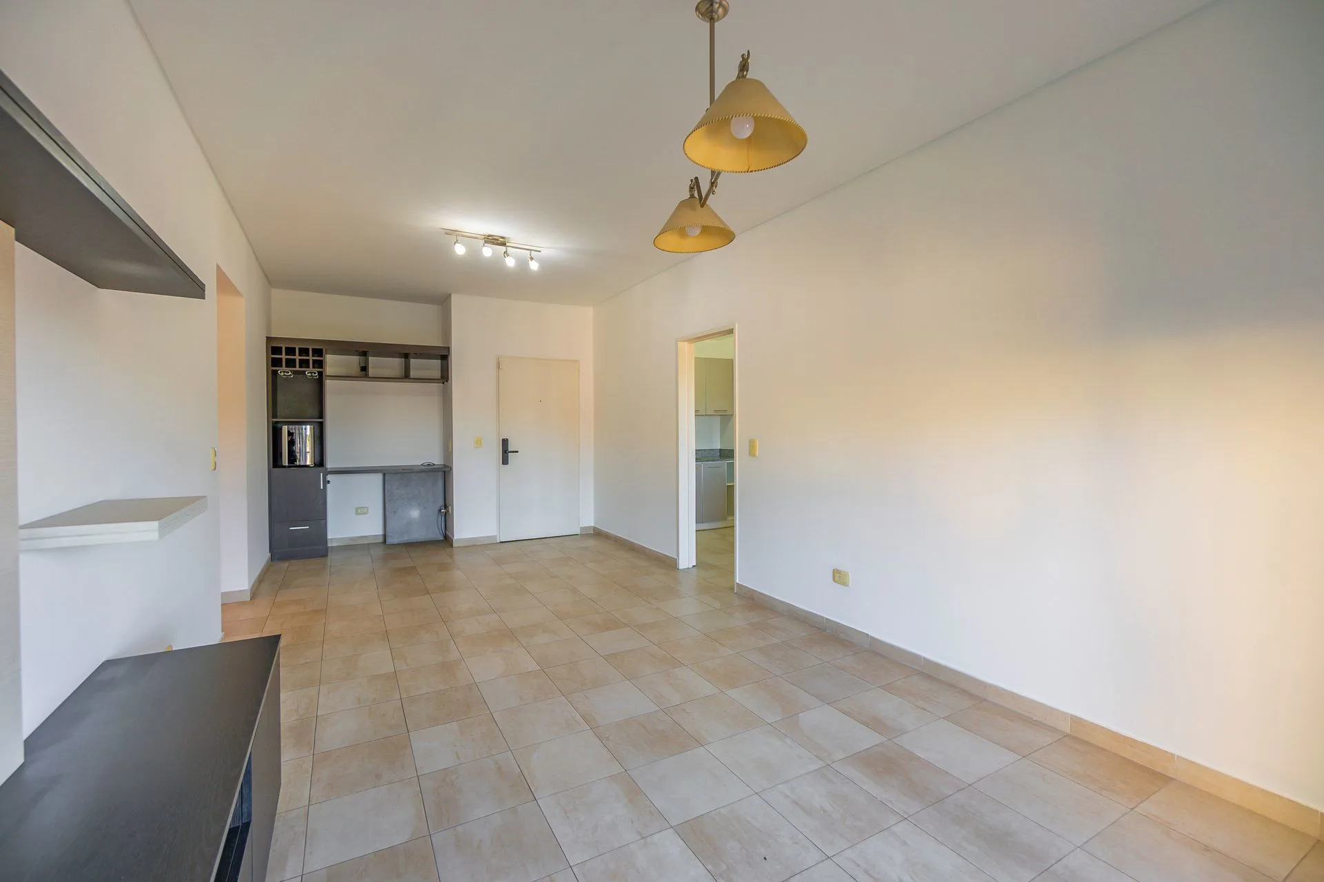 DEPARTAMENTO VENTA 2 DORMITORIOS, COCHERA ADROGUE foto 4