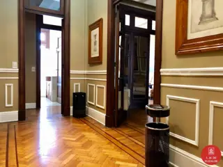 Av. Santa Fe y Suipacha - 228m2 Venta - Edificio Estilo Frances de Categoría foto 3