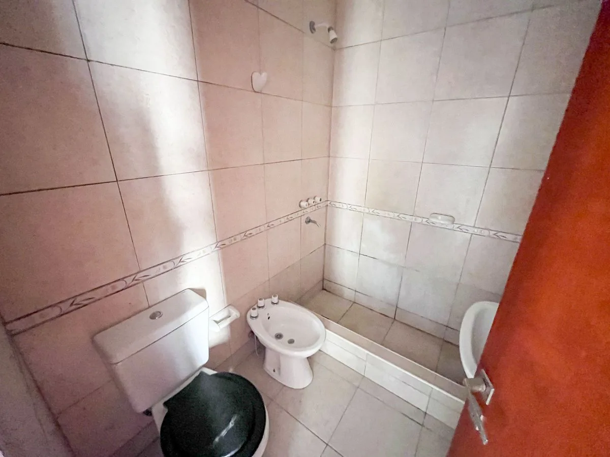 Departamento 3 amb/patio al frente RENTA 10% ANUAL foto 5