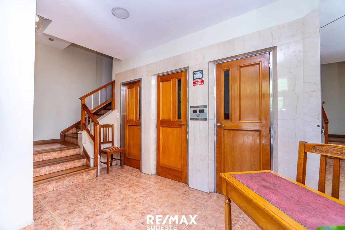 VENTA SEMIPISO EN EL CENTRO DE LA CIUDAD foto 3