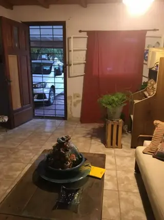 SE VENDE EXCELENTE PROPIEDAD DE DOS DORMITORIOS - BARRIO PELLEGRINI- ALTA GRACIA foto 1