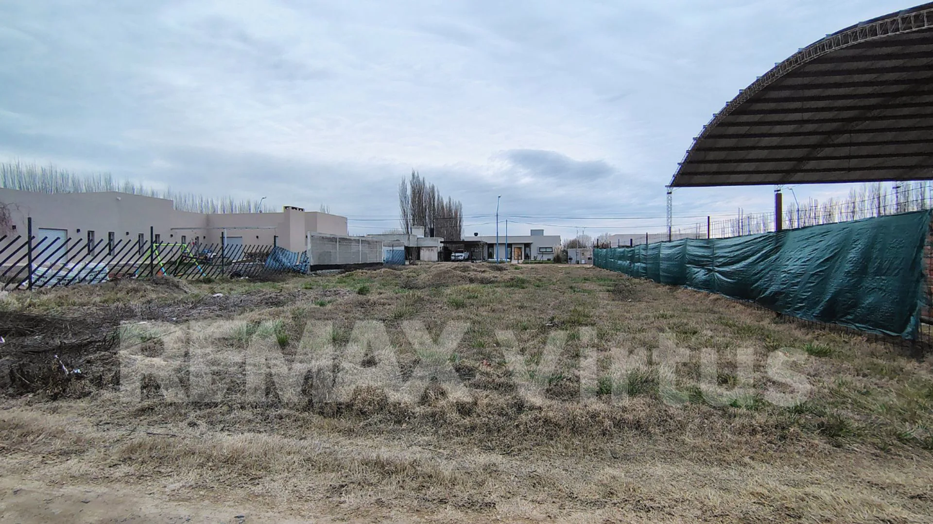 Lote de 800 m2 en barrio Vista Barda  General Roca foto 5