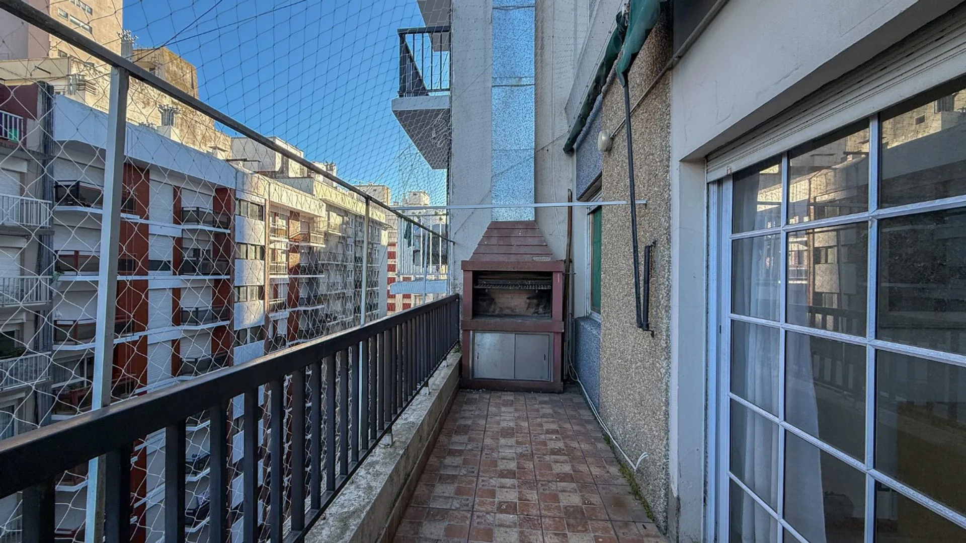 VENDO DTO 3 AMB DEP GUEMES BALCON  PARRILLA foto 2