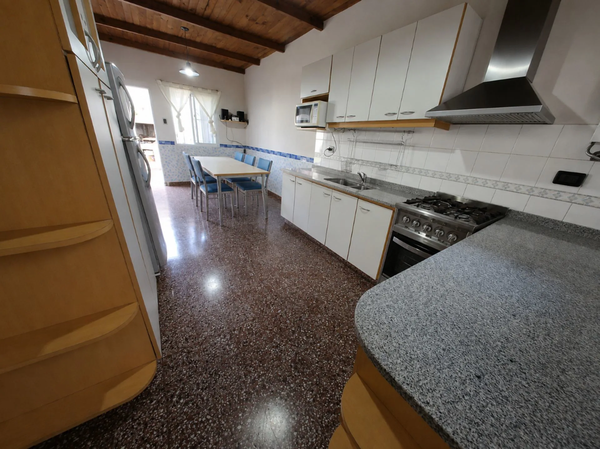 CASA 4 AMB VENTA JARDÍN Y PARRILLA foto 3