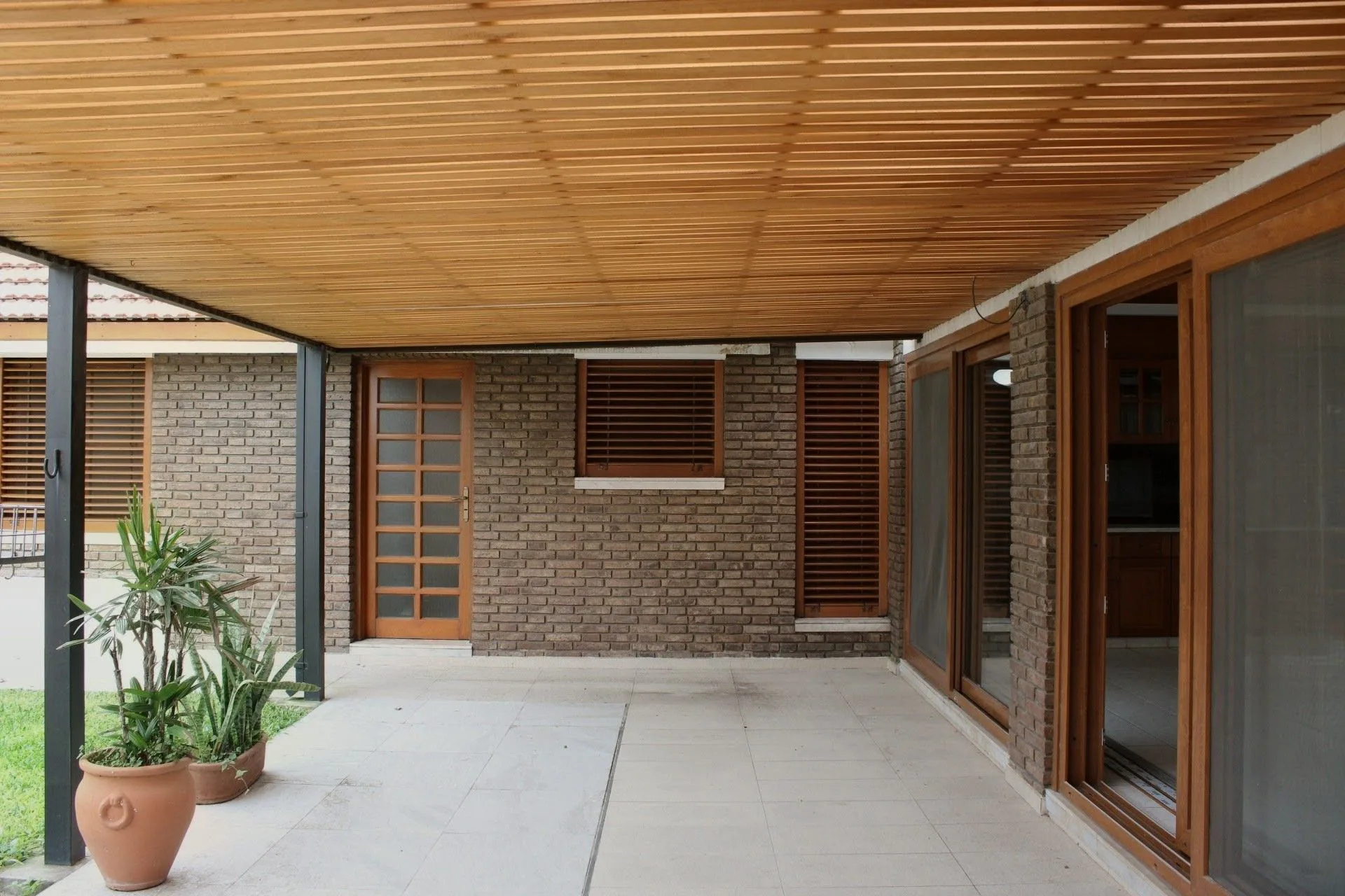 CASA EN VENTA 3 DORMI SAN LORENZO + PATIO Y PILETA foto 4