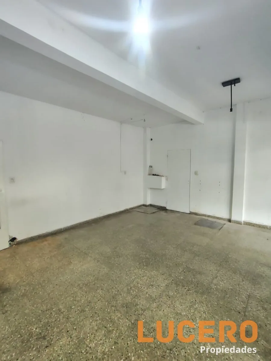 Alquiler local comercial en Morón Sur foto 4