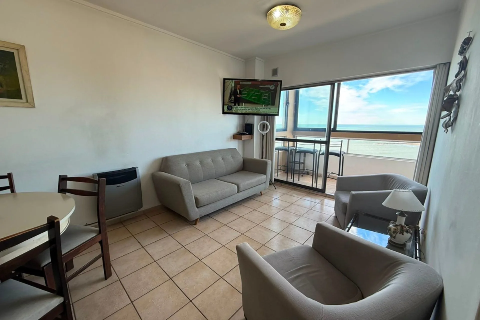 Venta Dpto 4 Amb Balcón Cochera Frente al Mar foto 4