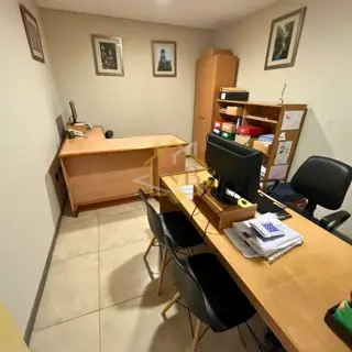 EXCELENTE OFICINA EN VENTA ZONA MACROCENTRO foto 4