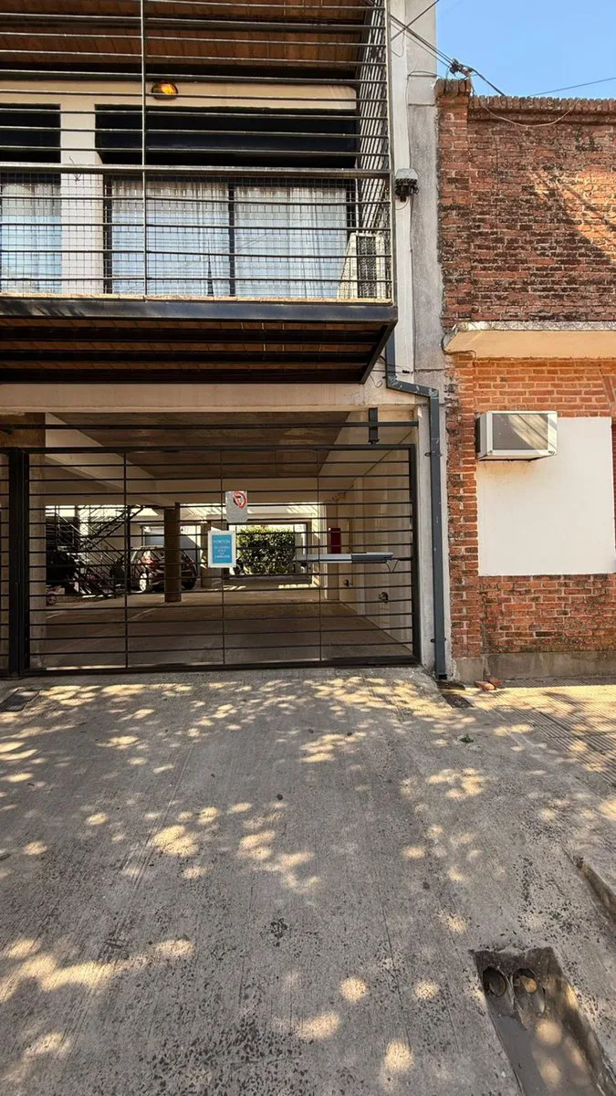 DEPARTAMENTO CON COCHERA EN VENTA EN ZONA CENTRO foto 4