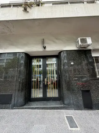 Excelente departamento tres ambientes en venta en Barracas foto 1