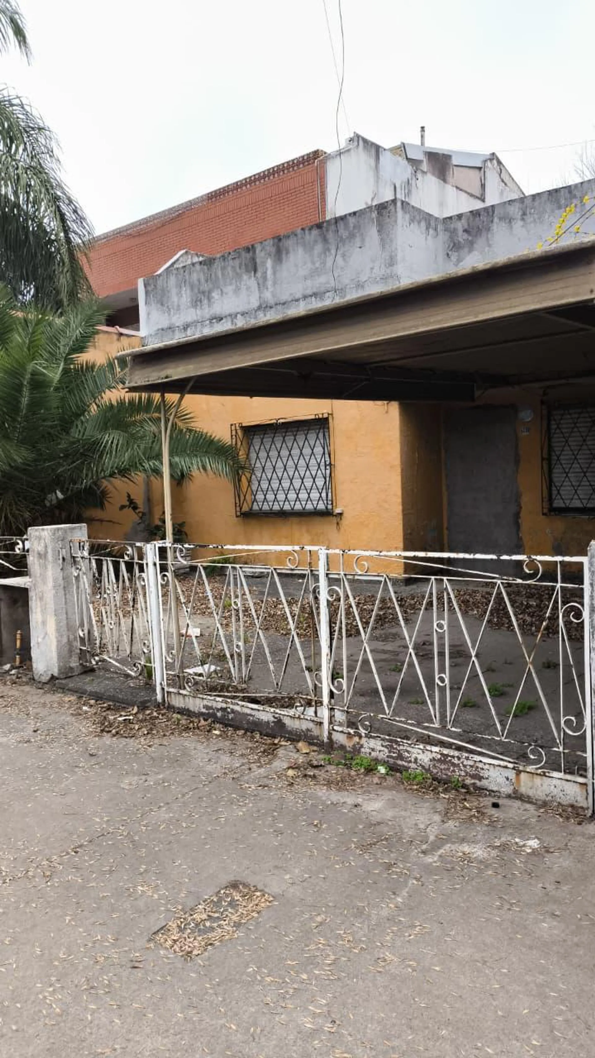 VENTA CASA 3 AMB VILLA RIACHUELO A REFACCIONAR foto 4