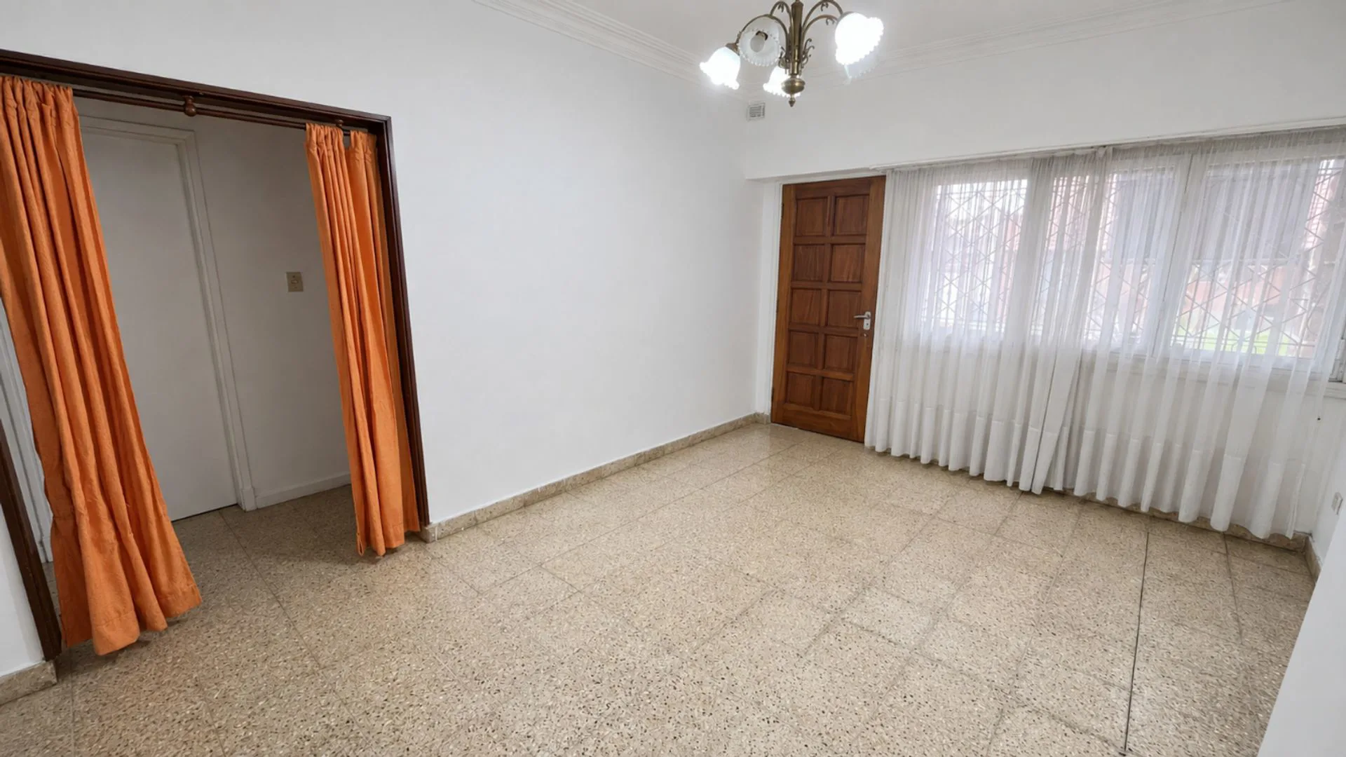 CASA 5 AMB EN VENTA EN SAN CARLOS foto 3