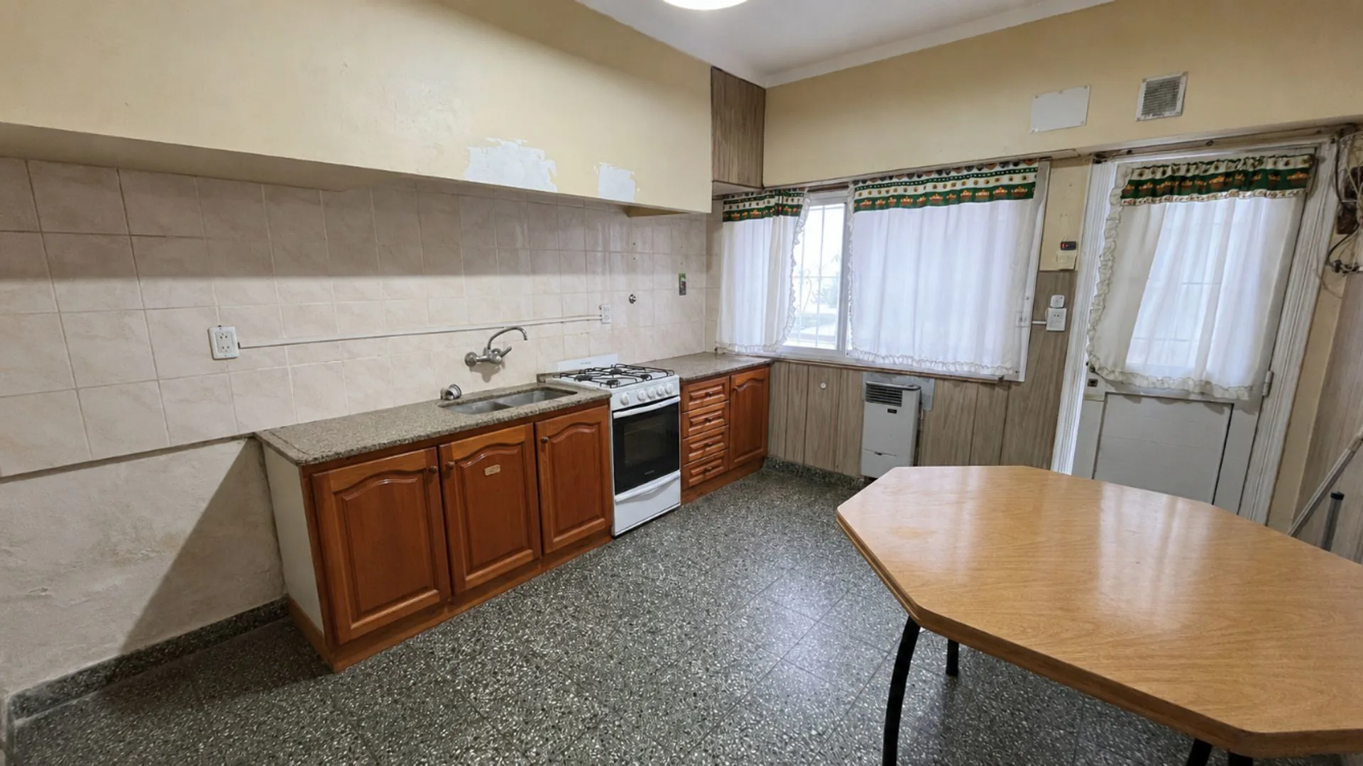 CASA 5 AMB EN VENTA EN SAN CARLOS foto 5