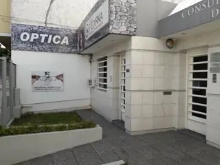 INMUEBLE CON OPTICA Y CONSULTORIOS OFTAMOLOGICOS 35 AÑOS DE TRAYECTORIA foto 2