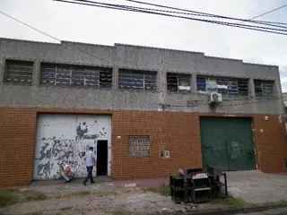 galpón / deposito en alquiler foto 2