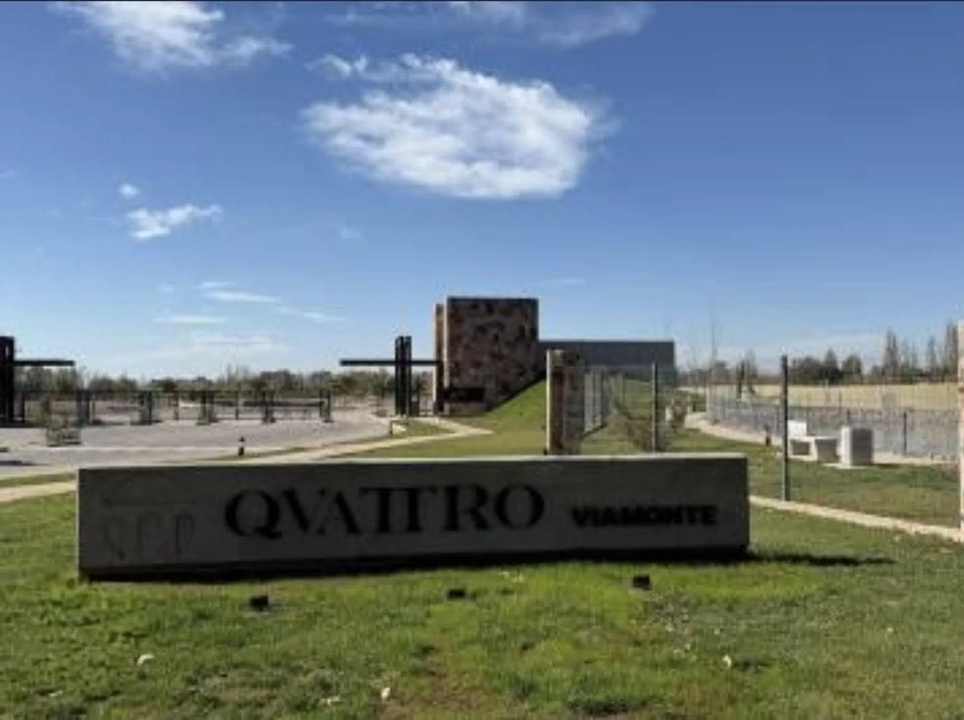 VENTA DE LOTE EN QVATTRO VIAMONTE CHACRAS DE CORIA foto 3