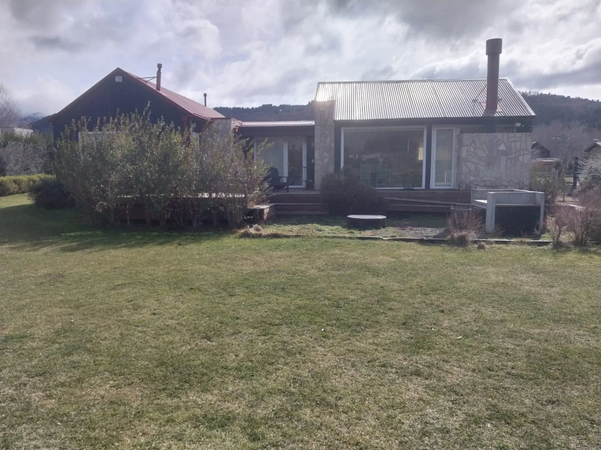 Re/max 7 Lagos vende casa campestre en Vega chica foto 4
