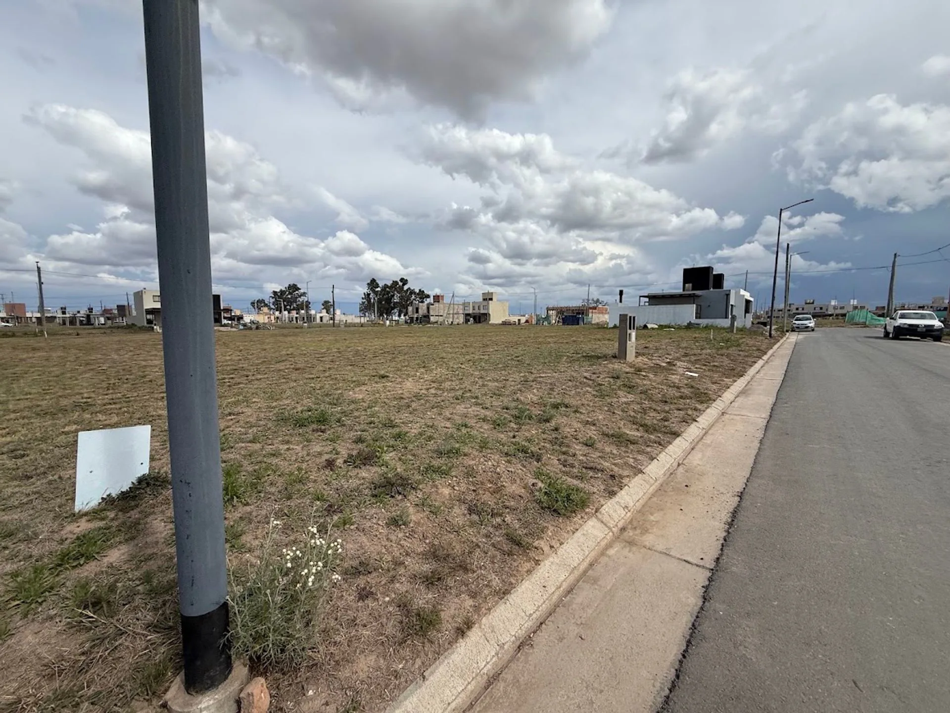 VENTA LOTE CUESTAS DE MANANTIALES APTO DUPLEX foto 5