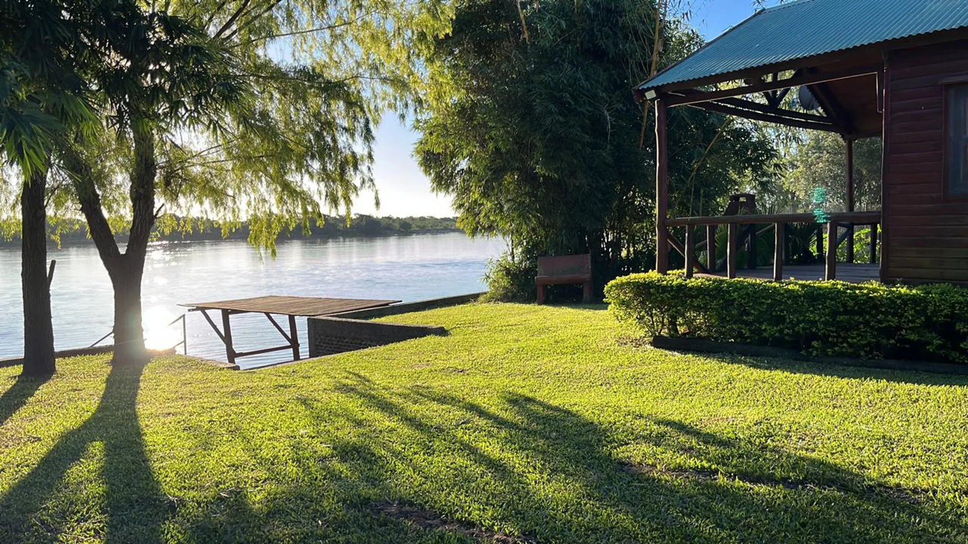 CABAÑAS SOBRE EL RIO PARANA CON FINANCIACION