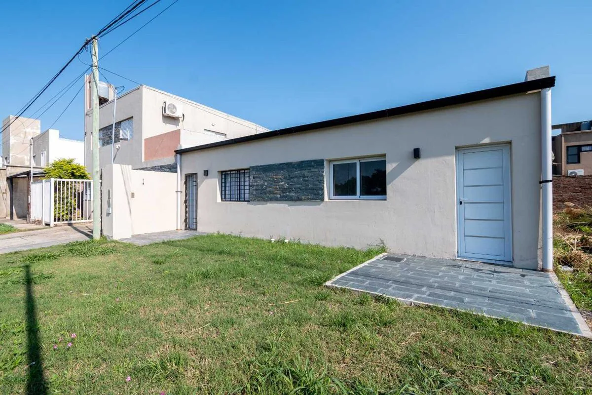 CASA 2 DORM A ESTRENAR EN ZONA NORTE APTO CRÉDITO foto 2