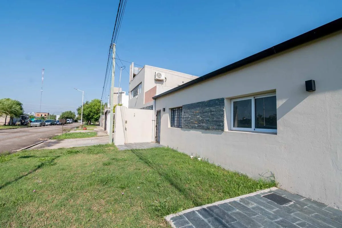 CASA 2 DORM A ESTRENAR EN ZONA NORTE APTO CRÉDITO foto 4