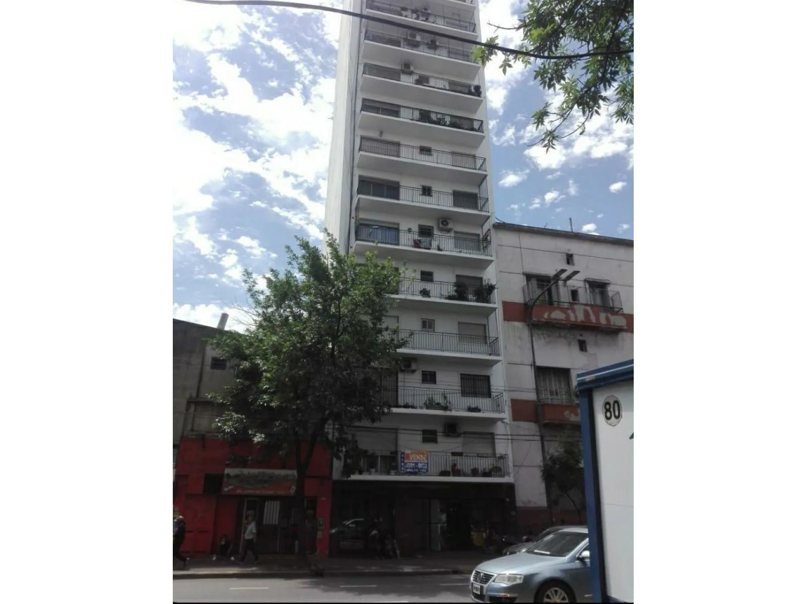 Retasado. Venta Departamento De Tres Ambientes Al Frente. foto 3