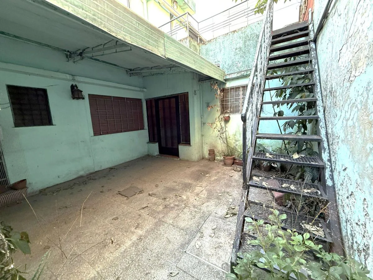 Venta Casa 4 Amb con Garage y local en Avellaneda foto 2