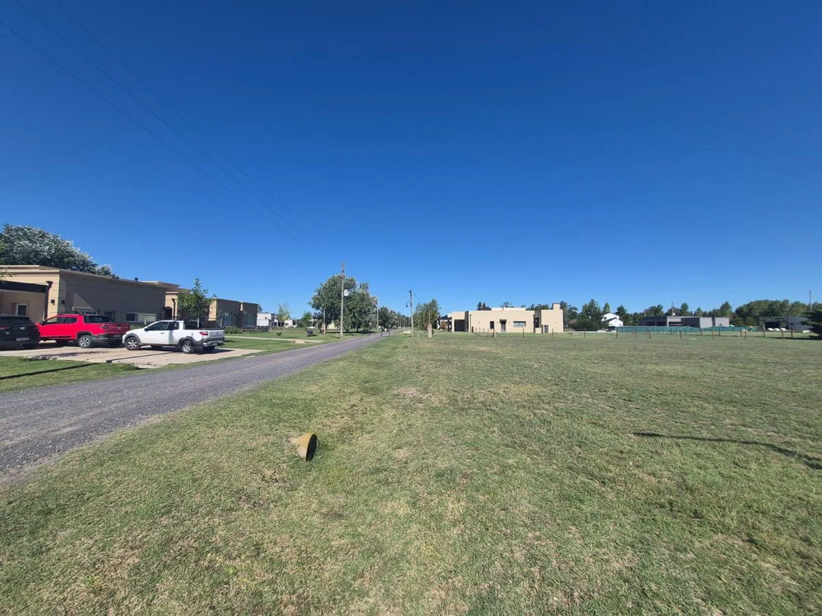 GRAN LOTE 2000m2 B° FINCAS DE SAN VICENTE GOLF foto 3