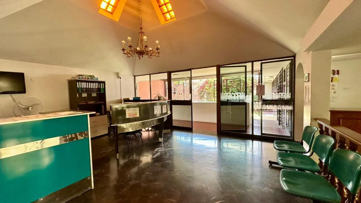 VENTA CASA DE ALTA CATEGORIA BOMBAL SUR GODOY CRUZ foto 3