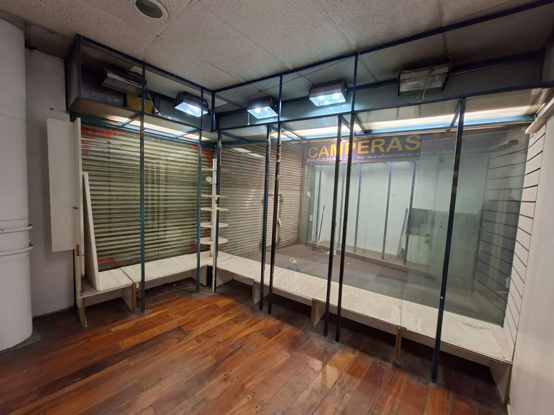 Local comercial a MTS de Av Corrientes foto 5