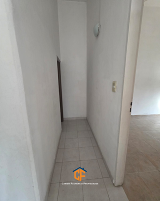 Venta De Ph 2 Ambientes, Ideal Inversión, En Centro De Billinghurst foto 3