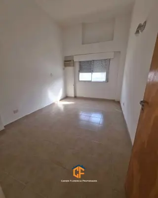 Venta De Ph 2 Ambientes, Ideal Inversión, En Centro De Billinghurst foto 4