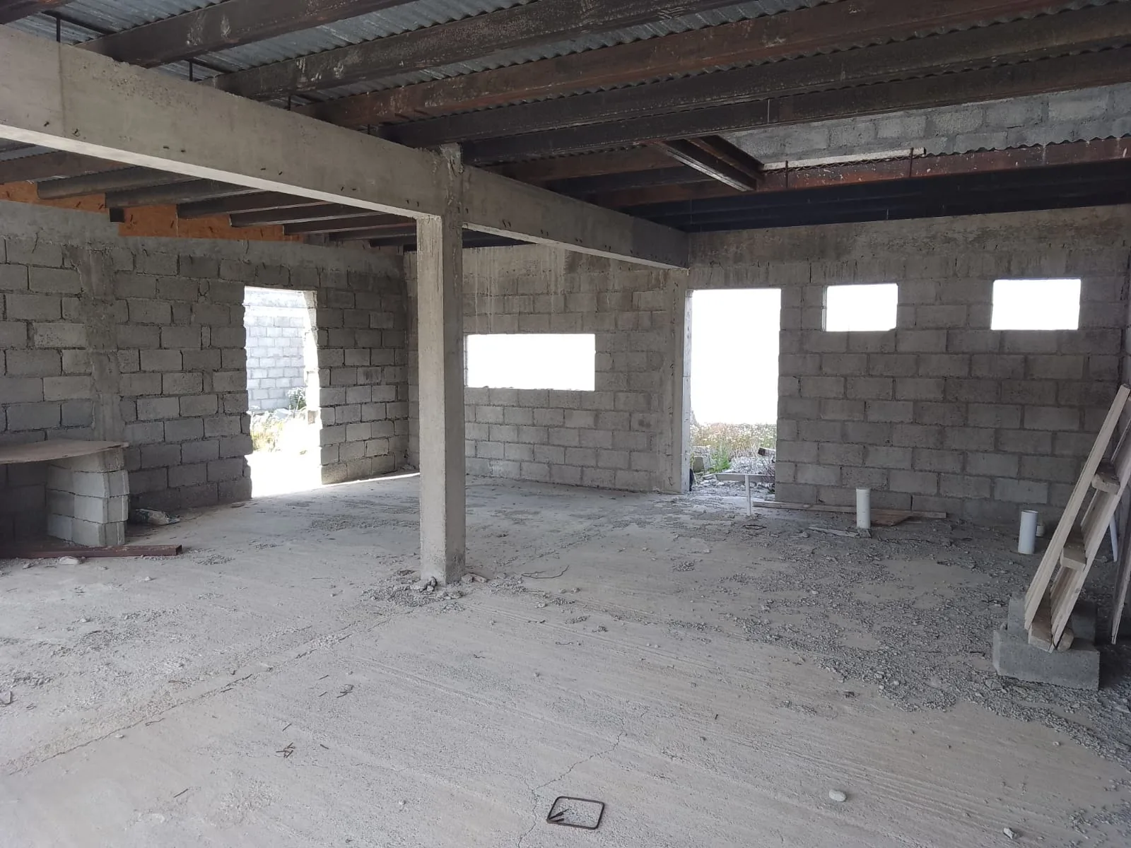 VENTA – CASA EN CONSTRUCCIÓN – BARRIO ALTOS DE LA ESTANCIA foto 4