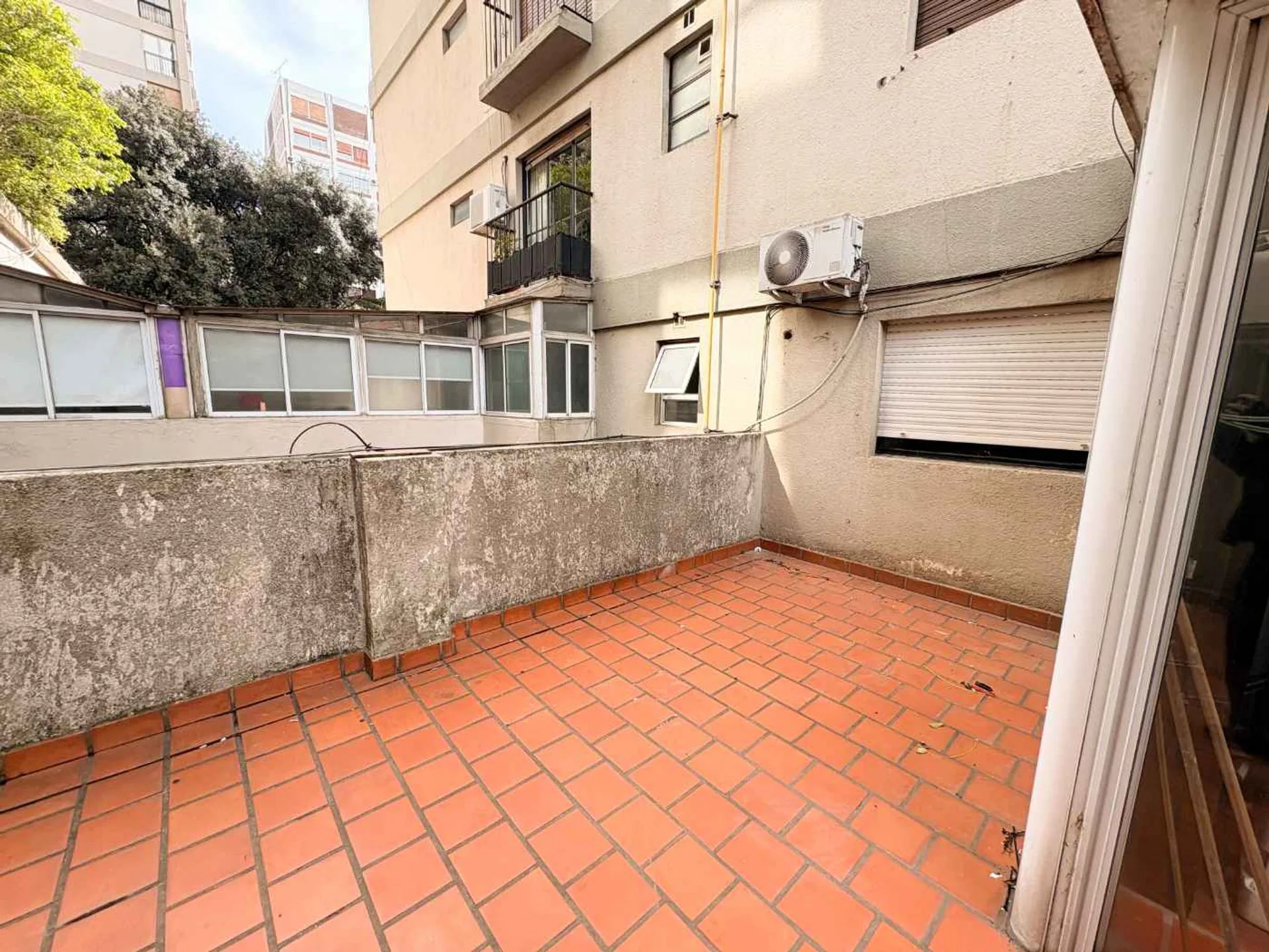 VENTA DPTO 2 AMB GRAN PATIO FLIPPING BELGRANO foto 3