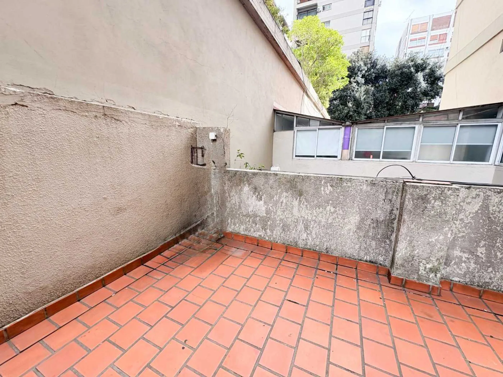 VENTA DPTO 2 AMB GRAN PATIO FLIPPING BELGRANO foto 5