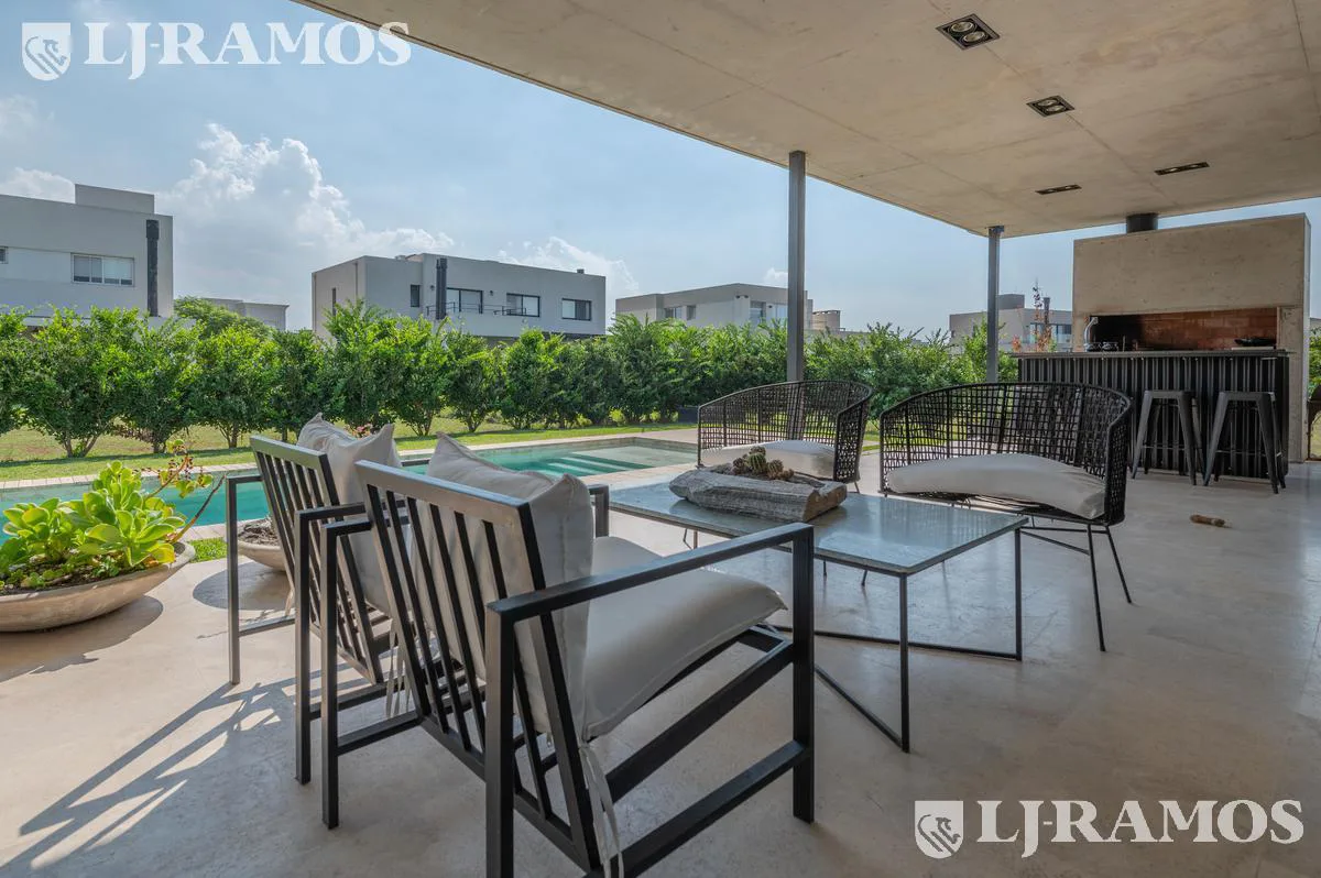 Increible Casa en Barrio Vistas foto 4