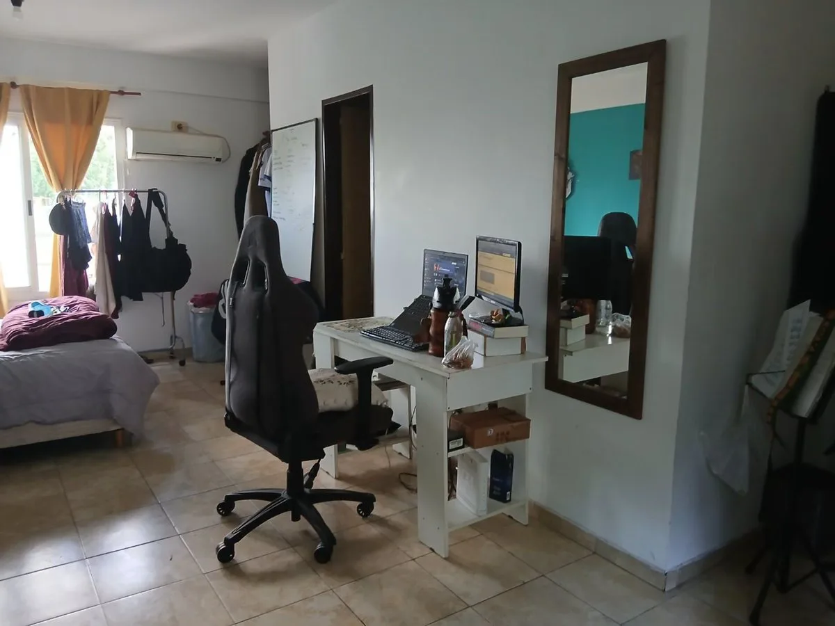 Venta  de monoambiente divisible en Caseros Norte foto 4