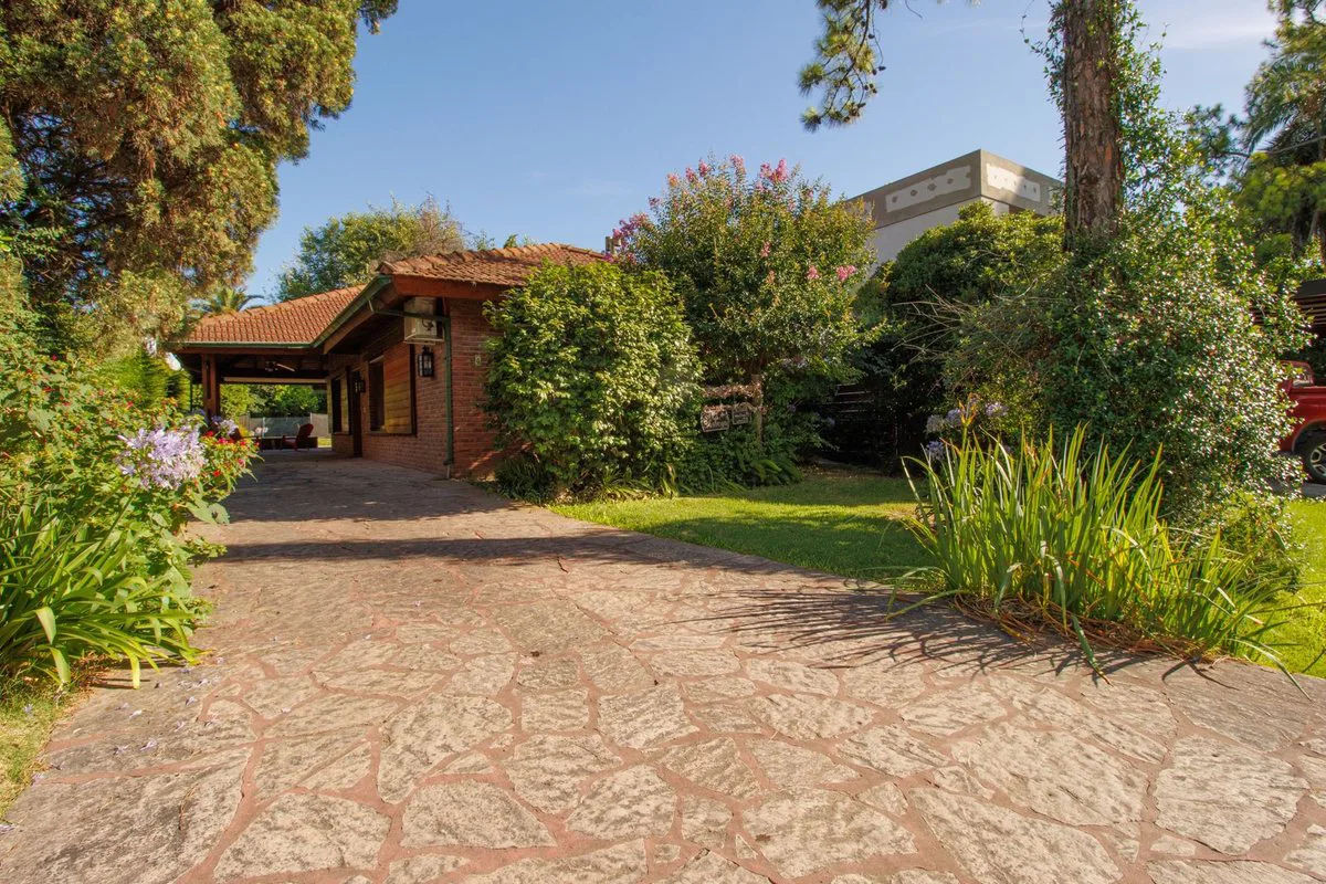 VENTA CASA 4 AMB. Maschwitz Club- Pileta-Parrilla foto 2