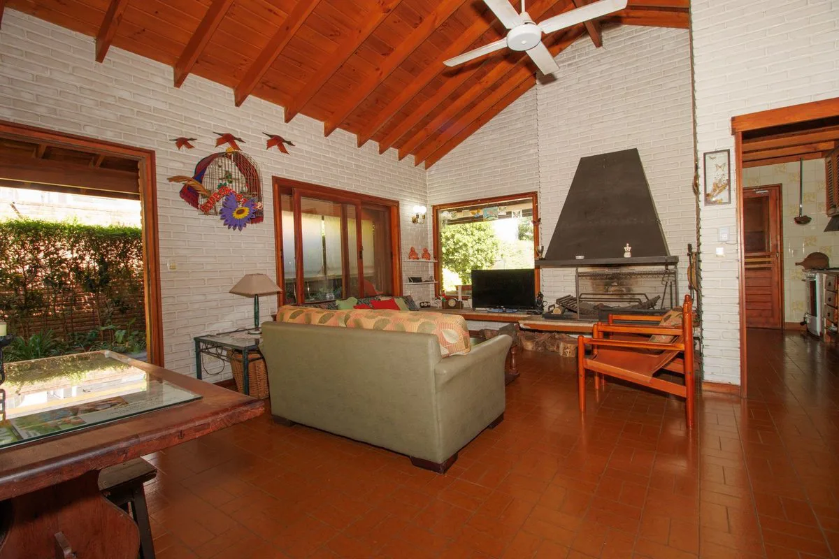 VENTA CASA 4 AMB. Maschwitz Club- Pileta-Parrilla foto 4