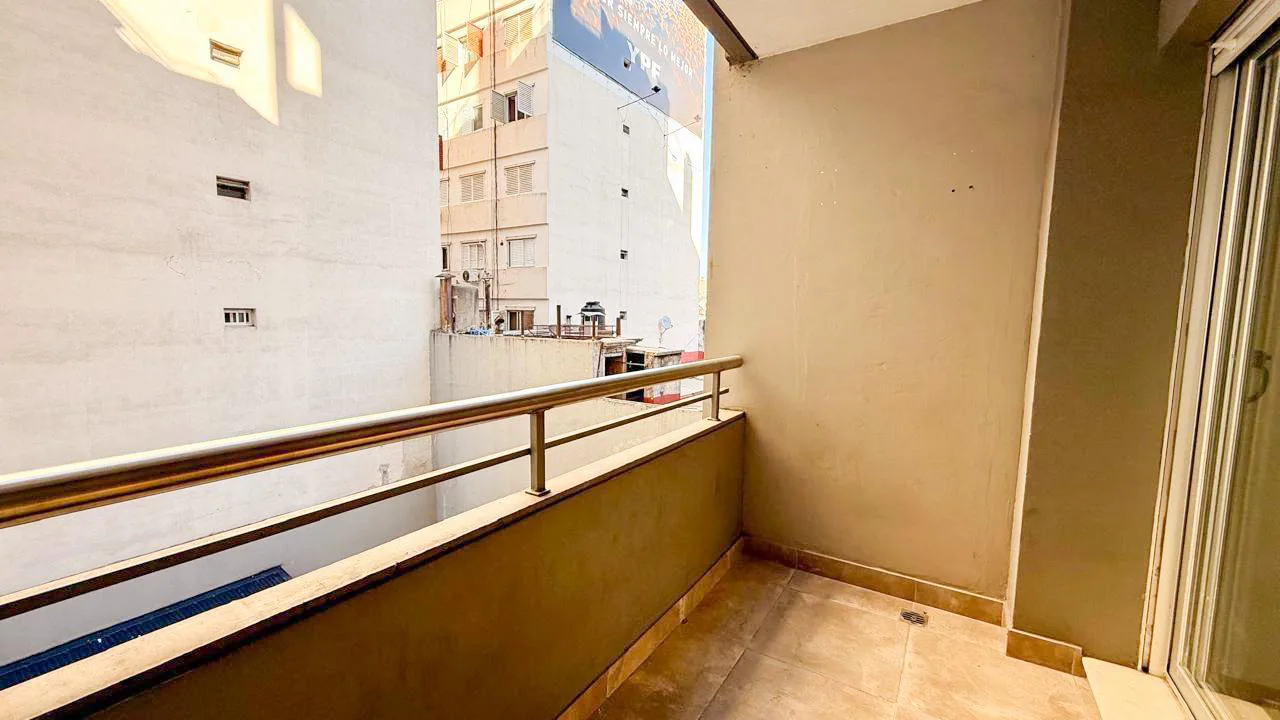 Monoambiente en venta - Corrientes y Av Pellegrini - IDEAL INVERSIÓN foto 4